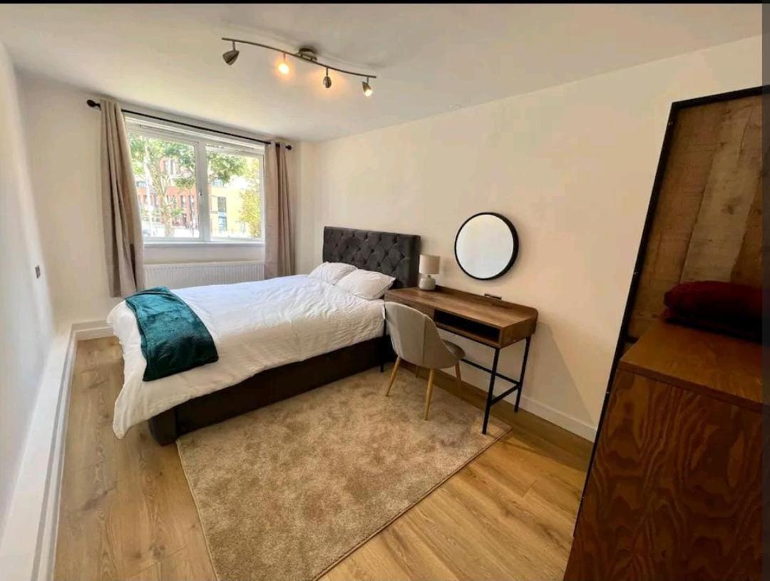 Lovely 2Br Suite In Bow, E3 Londra Dış mekan fotoğraf