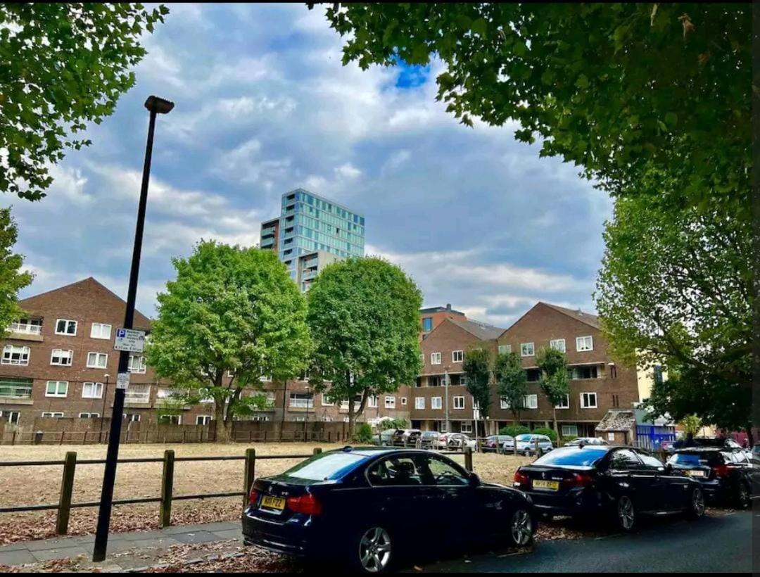 Lovely 2Br Suite In Bow, E3 Londra Dış mekan fotoğraf